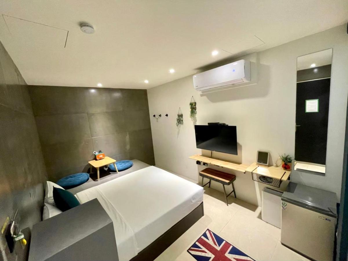 墾丁大灣小舖enjoy Kenting262 Bed and Breakfast Esterno foto